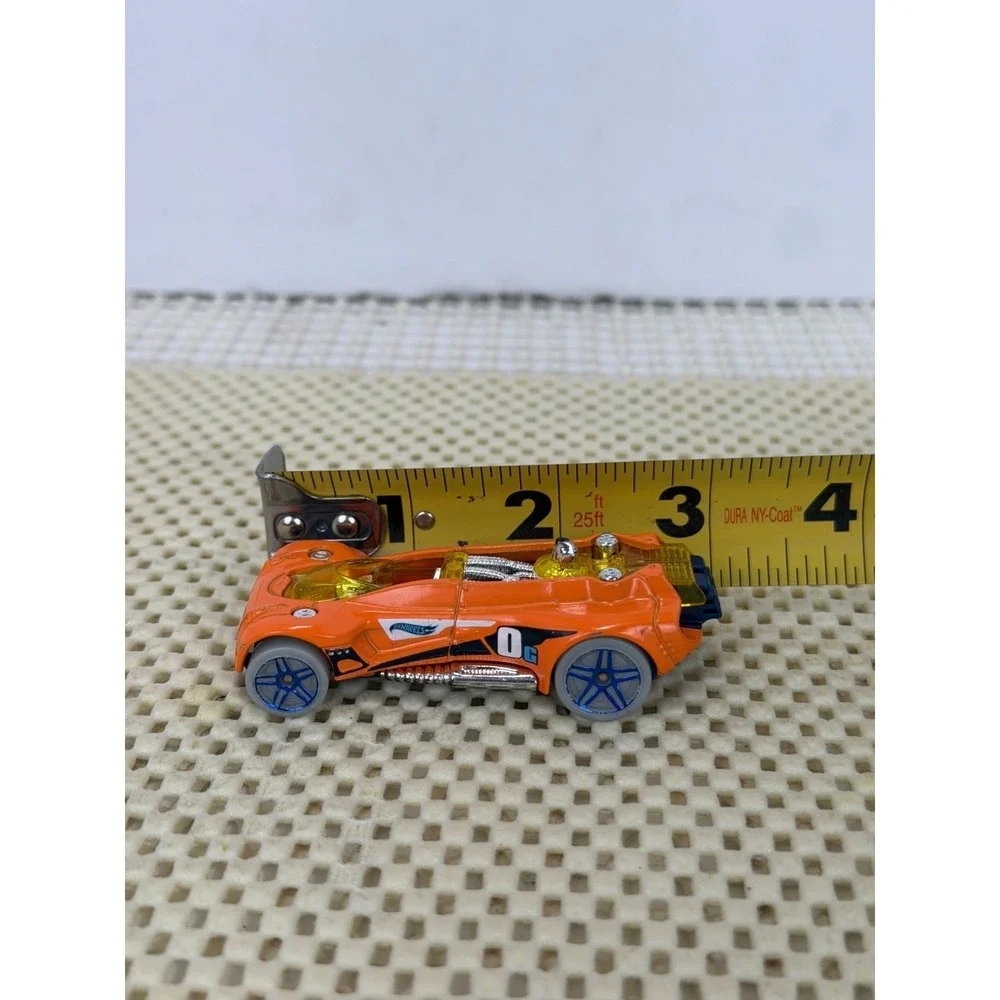 Hot Wheels Ground FX Orange Diecast Race Car Futuristic Concept 1/64 Scale‎ EUC